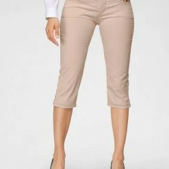 Coupon 🎉 MAC Cargojeans »Capri-Summer Cotton« Mit aufwendiger Lochstickerei am Saum ⌛